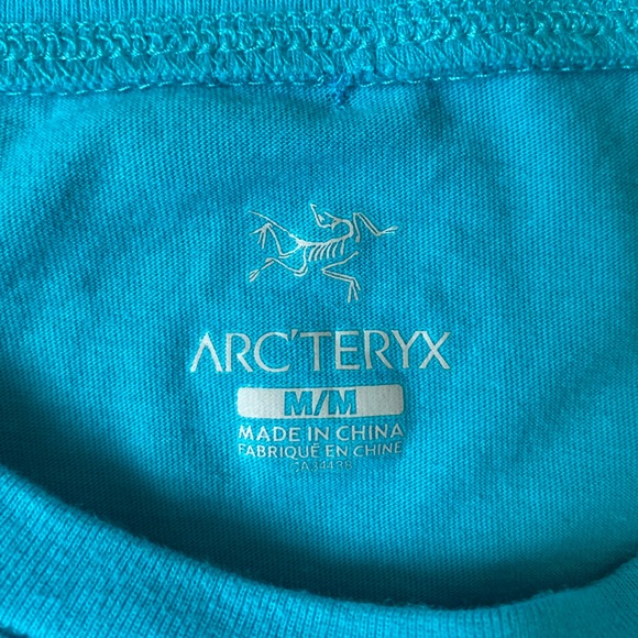 M - turquoise Arc’teryx climbing t-shirt (S/M) - Picture 8 of 9